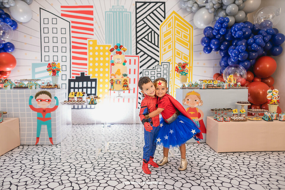 Festa Infantil . Vítor e Maitê 4 anos . Super Heróis . Serra ES