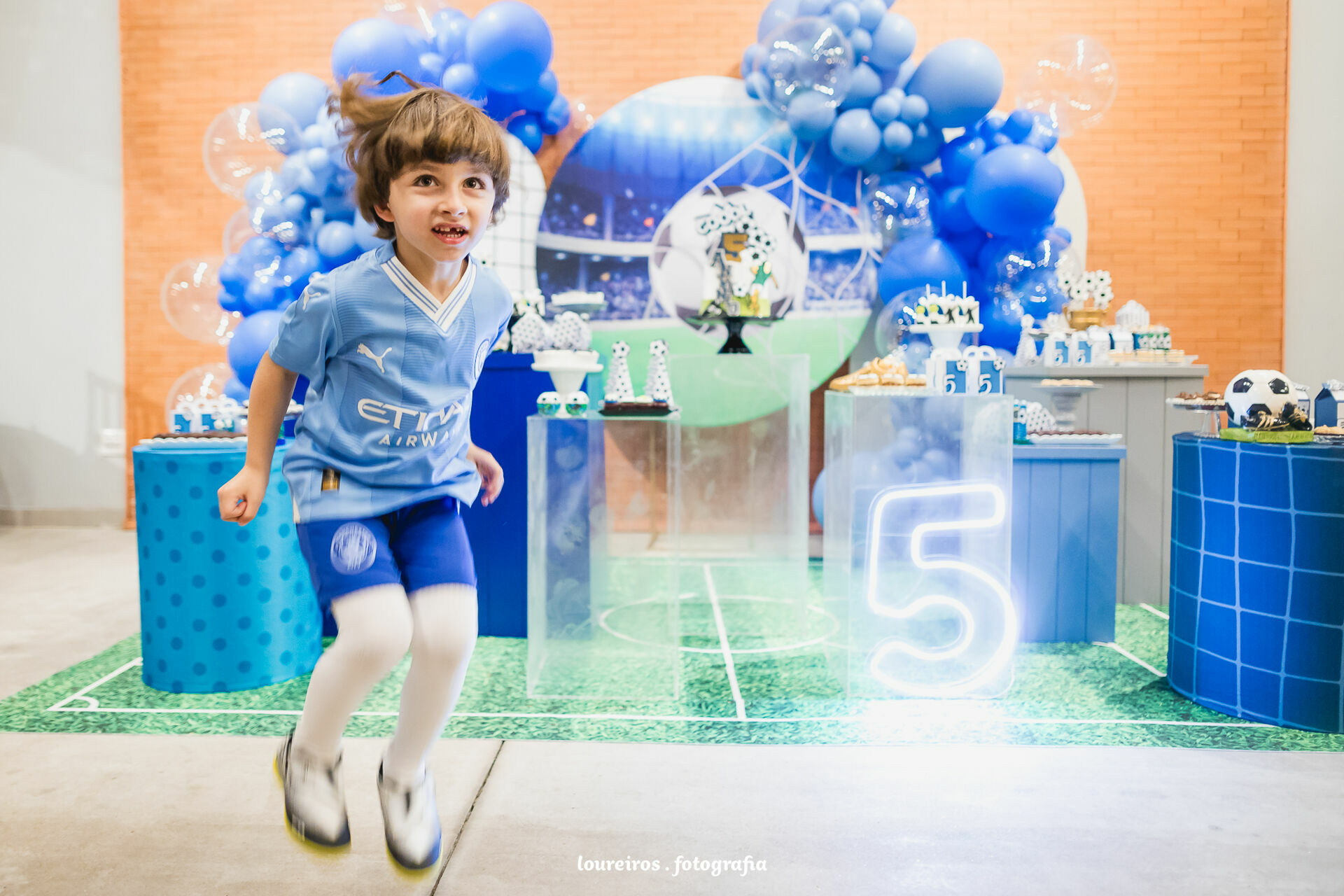 Foto Festa Infantil . Antônio 5 anos . Futebol . Vila Pindô . Serra - ES Foto Festa Infantil . Antônio 5 anos . Futebol . Vila Pindô . Serra - ES - Imagem 27