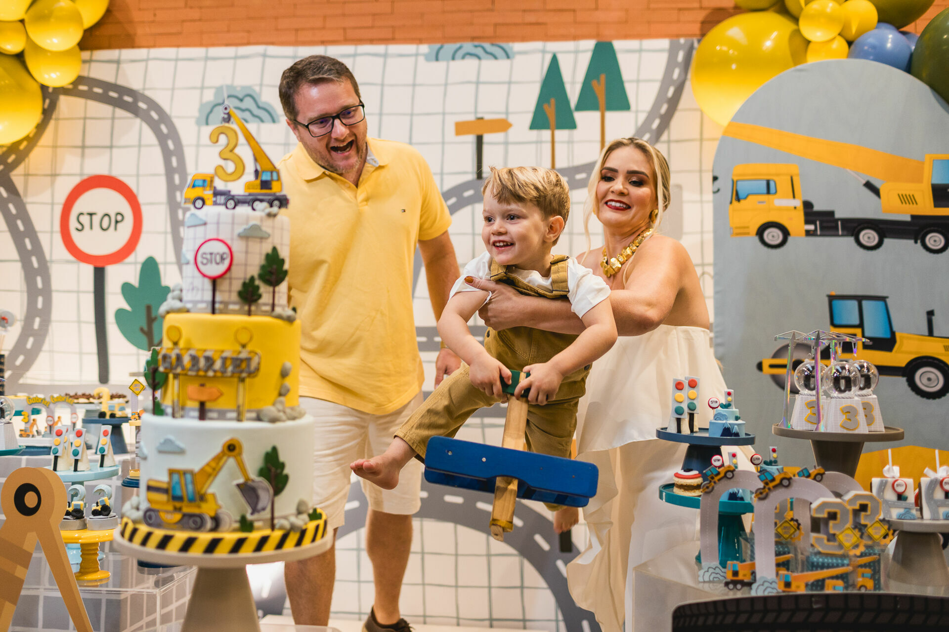 Foto Festa Infantil . Gabriel 3 anos . Trator . Vila Pindô . Serra-ES Foto Festa Infantil . Gabriel 3 anos . Trator . Vila Pindô . Serra-ES - Imagem 16