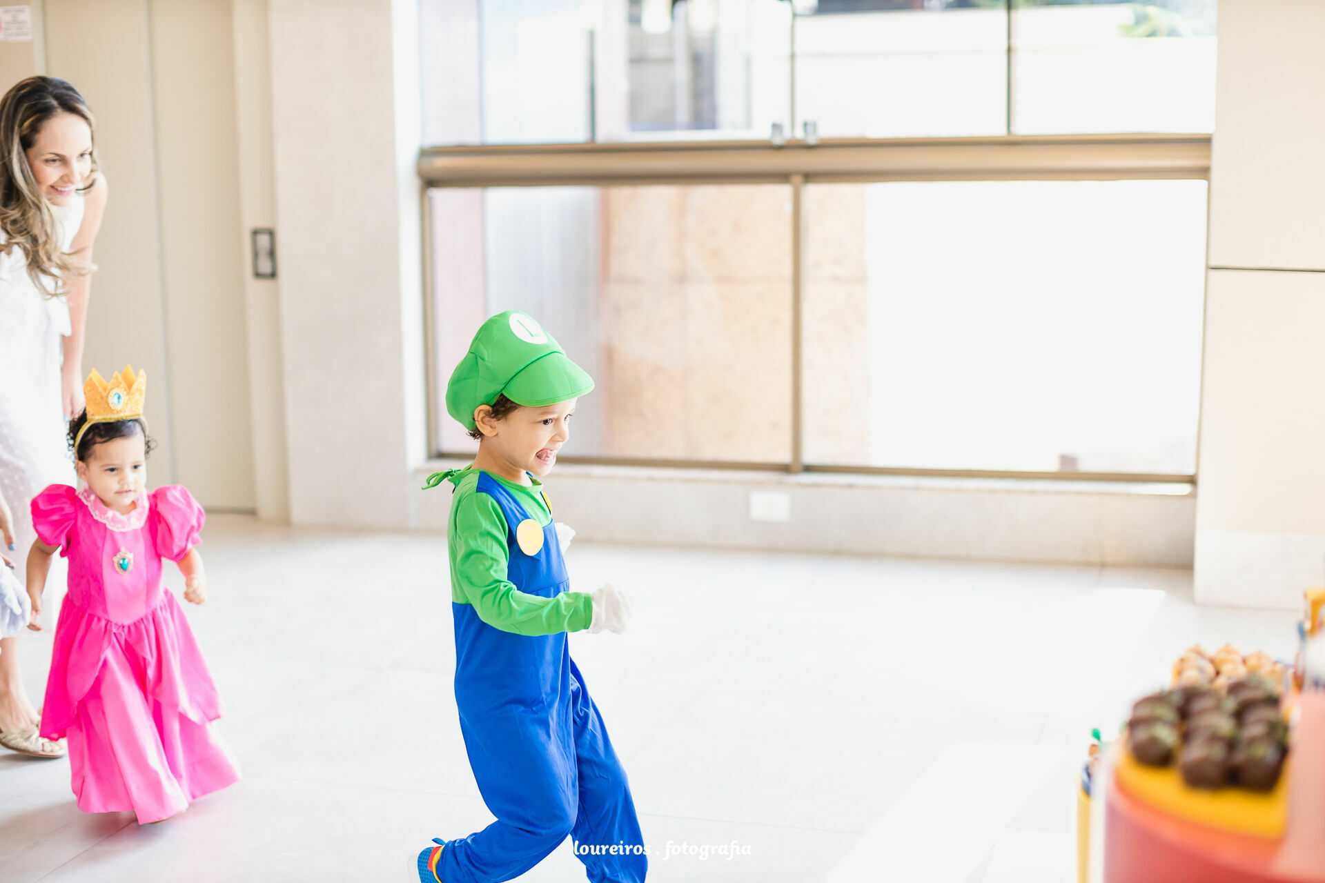 Foto Aniversário Infantil . Ana Luiza e Samuel 2 e 4 anos . Super Mario . Vitória ES Foto Aniversário Infantil . Ana Luiza e Samuel 2 e 4 anos . Super Mario . Vitória ES - Imagem 4