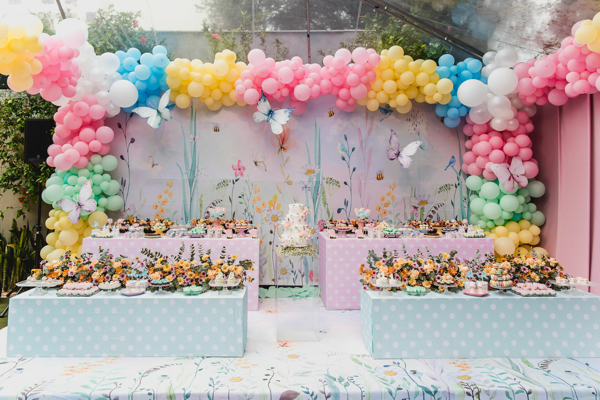 Foto Festa Infantil . Bella 1 ano . Jardim . Casa Dugê . Vitória - ES - Imagem 2