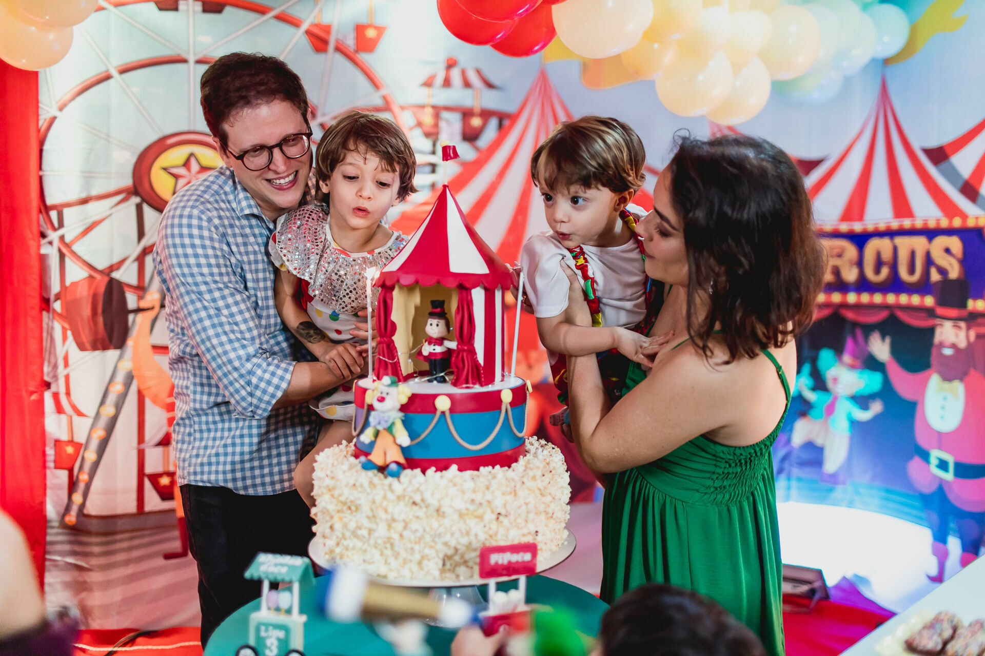 Foto Festa Infantil . Lipe e Caio 5 e 3 anos . Circo . Vitória - ES Foto Festa Infantil . Lipe e Caio 5 e 3 anos . Circo . Vitória - ES - Imagem 48