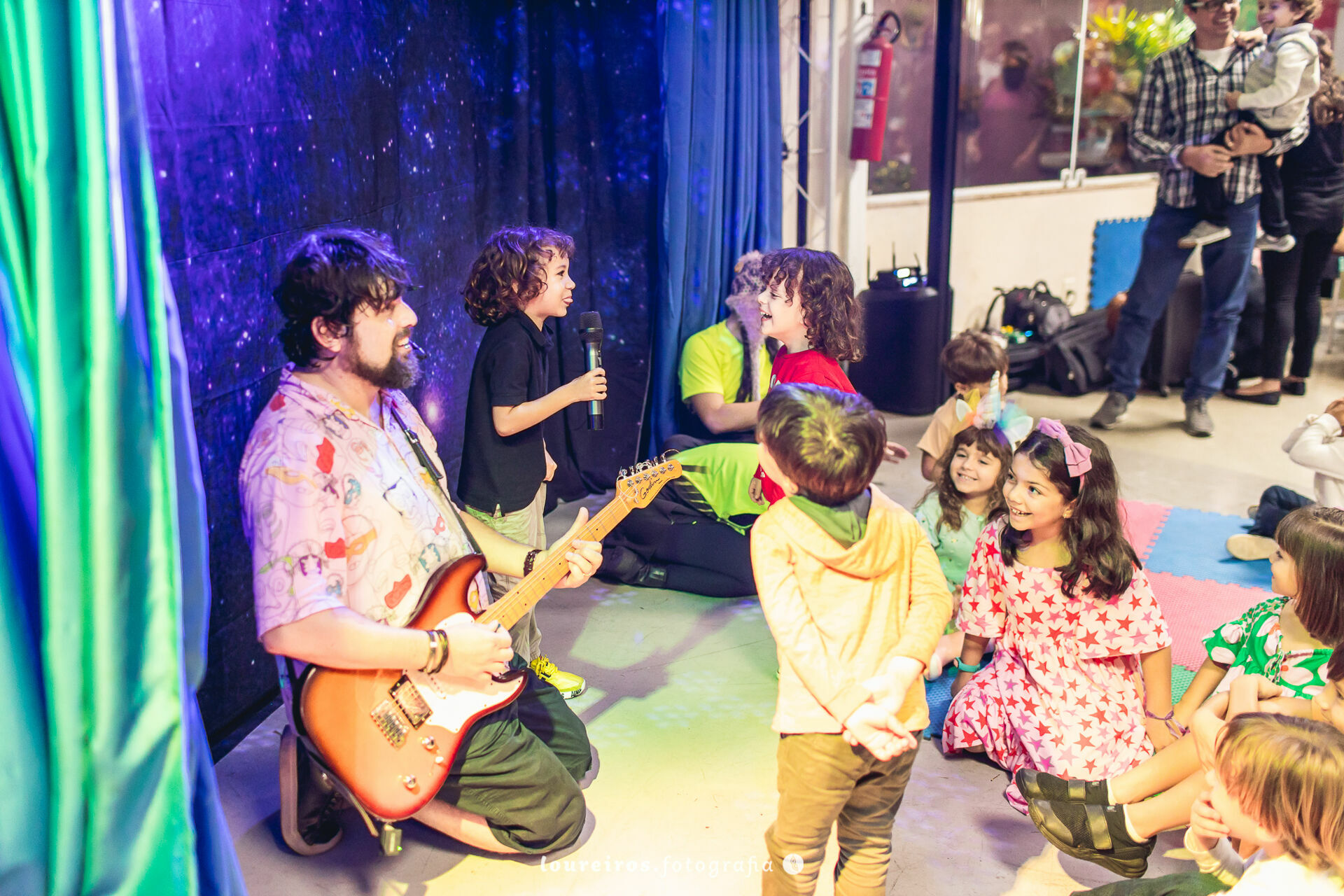 Foto Festa Infantil . Sara e Ana 7 e 4 anos . Jardim Colorido . Quintal de Alegria . Vila Velha - ES Foto Festa Infantil . Sara e Ana 7 e 4 anos . Jardim Colorido . Quintal de Alegria . Vila Velha - ES - Imagem 53