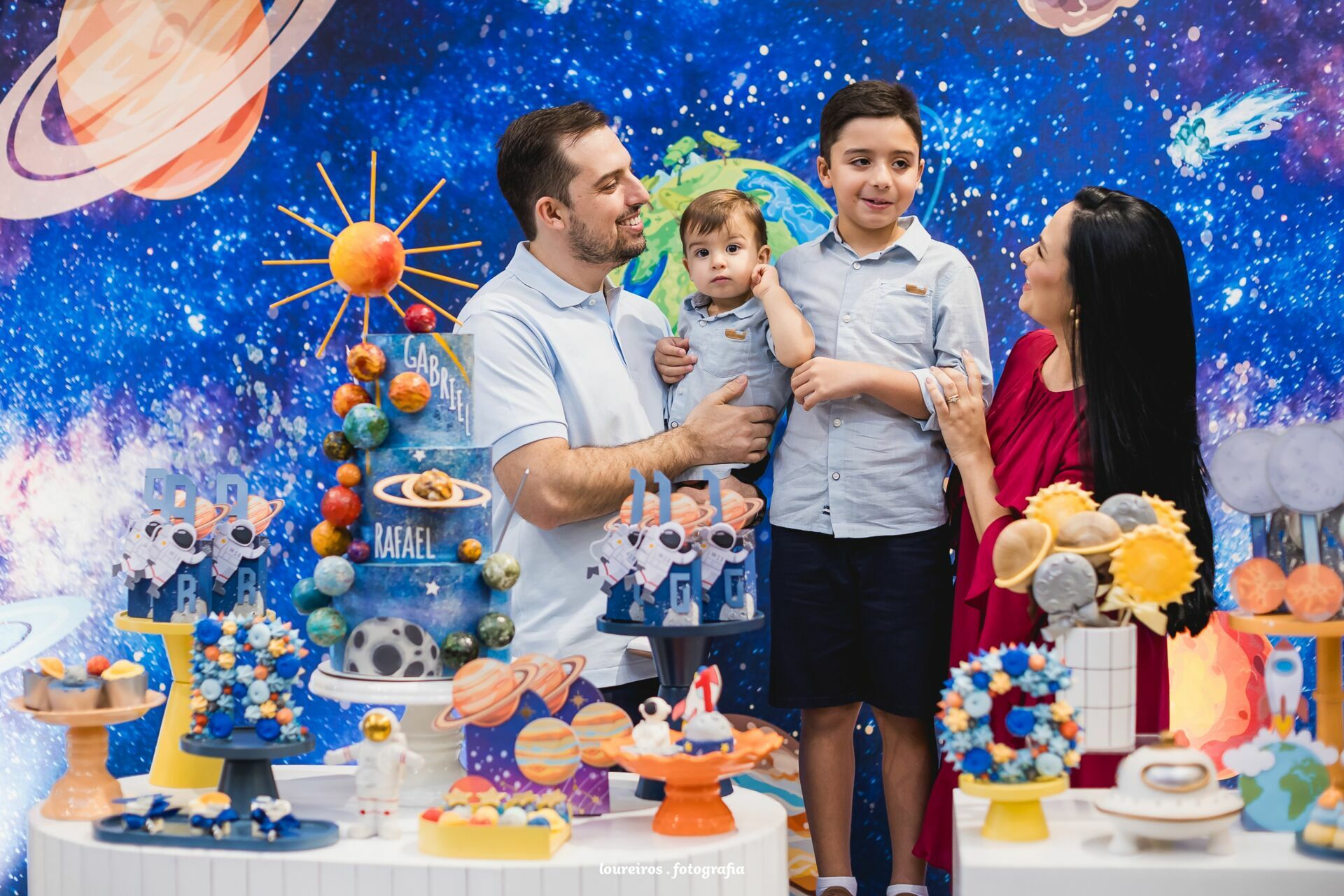 Foto Festa Infantil . Rafael e Gabriel 9 e 1 ano . Planetas . Vila Pindô . Serra - ES Foto Festa Infantil . Rafael e Gabriel 9 e 1 ano . Planetas . Vila Pindô . Serra - ES - Imagem 3