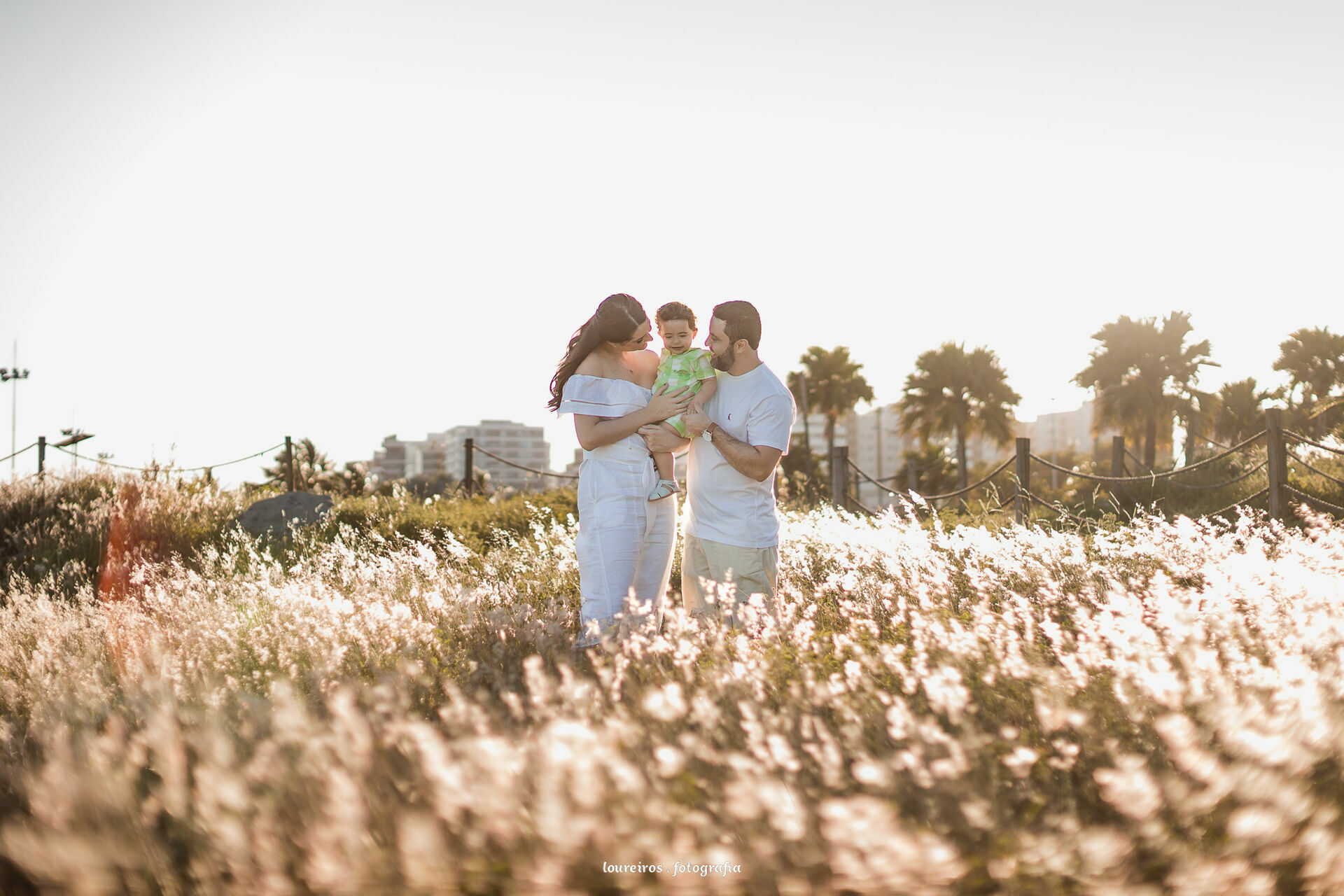 Foto Ensaio Família . João 1 ano . Praia de Camburi . Vitória - ES - Imagem 4