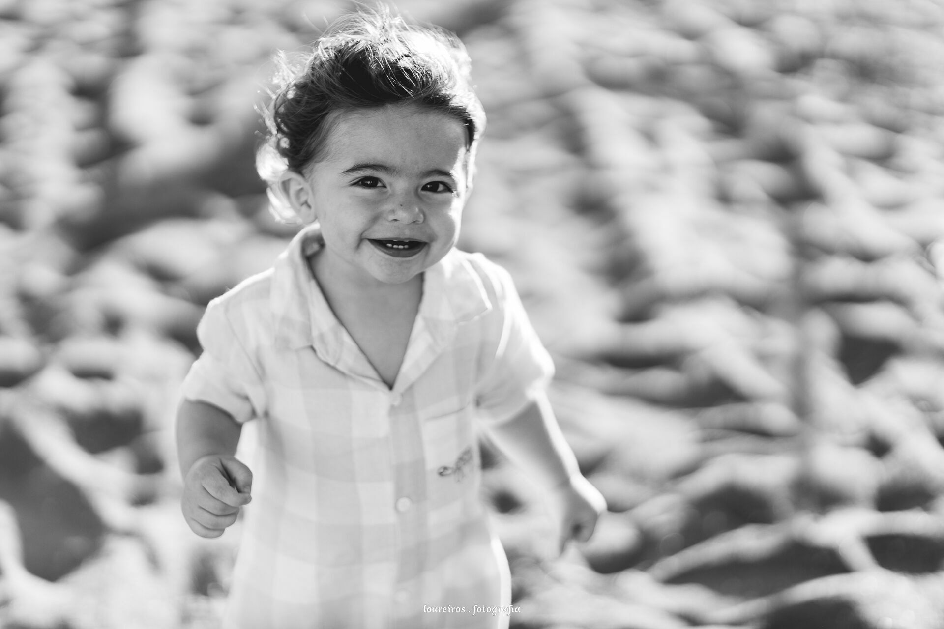 Foto Ensaio Família . João 1 ano . Praia de Camburi . Vitória - ES - Imagem 3