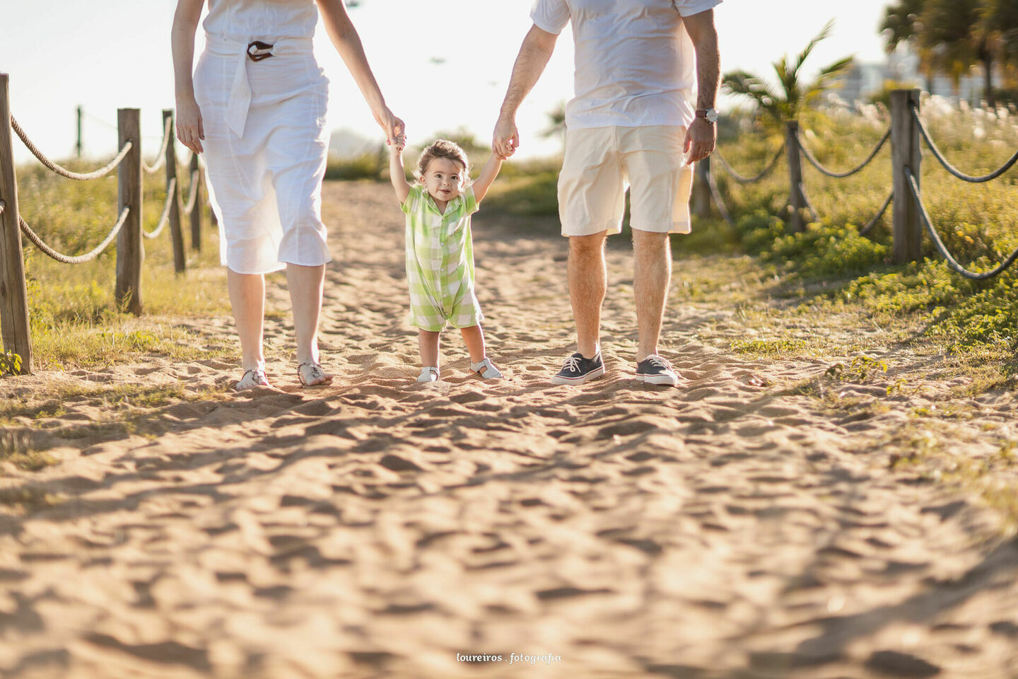 Ensaio Família . João 1 ano . Praia de Camburi . Vitória - ES Ensaio Família . João 1 ano . Praia de Camburi . Vitória - ES