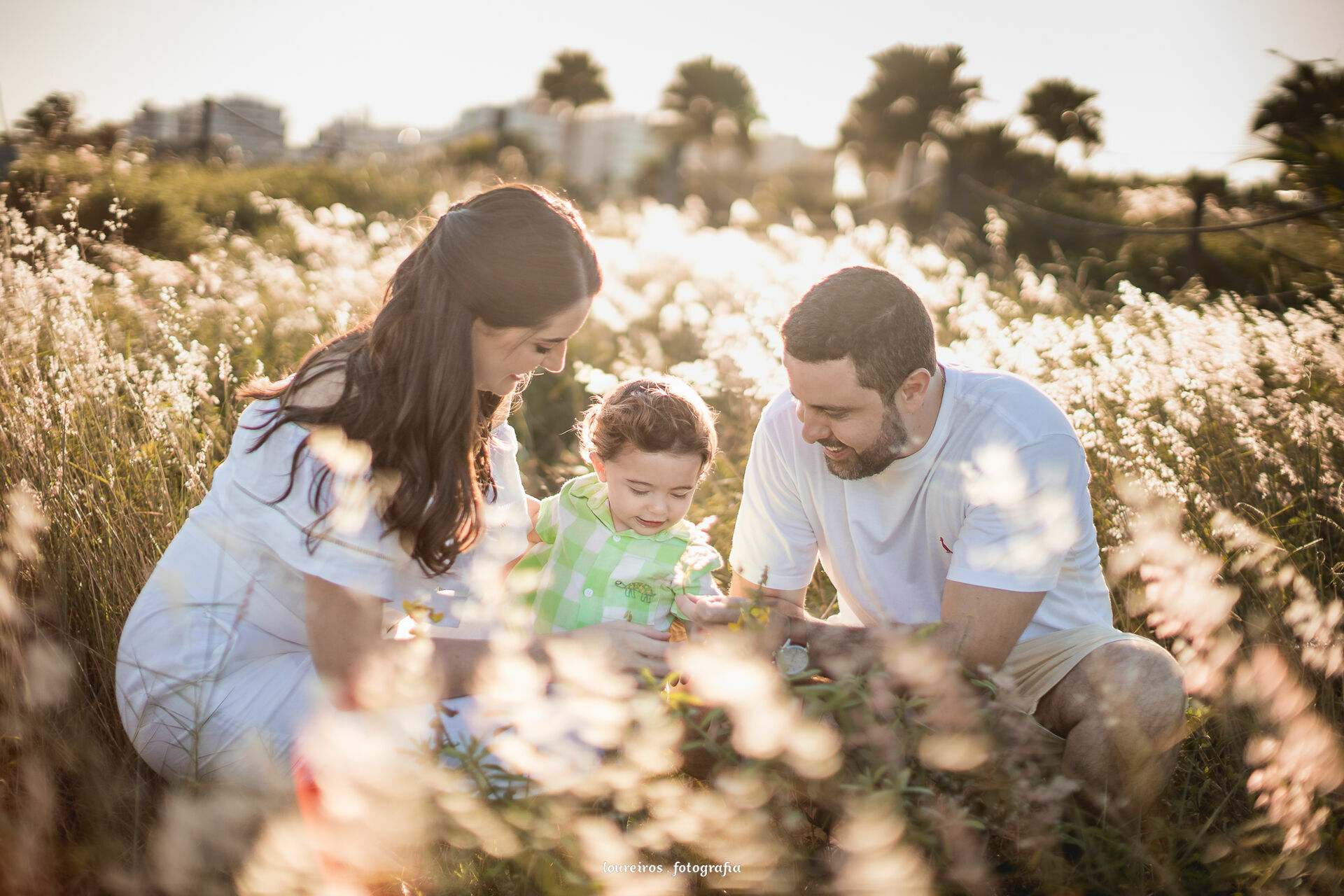 Foto Ensaio Família . João 1 ano . Praia de Camburi . Vitória - ES - Imagem 7