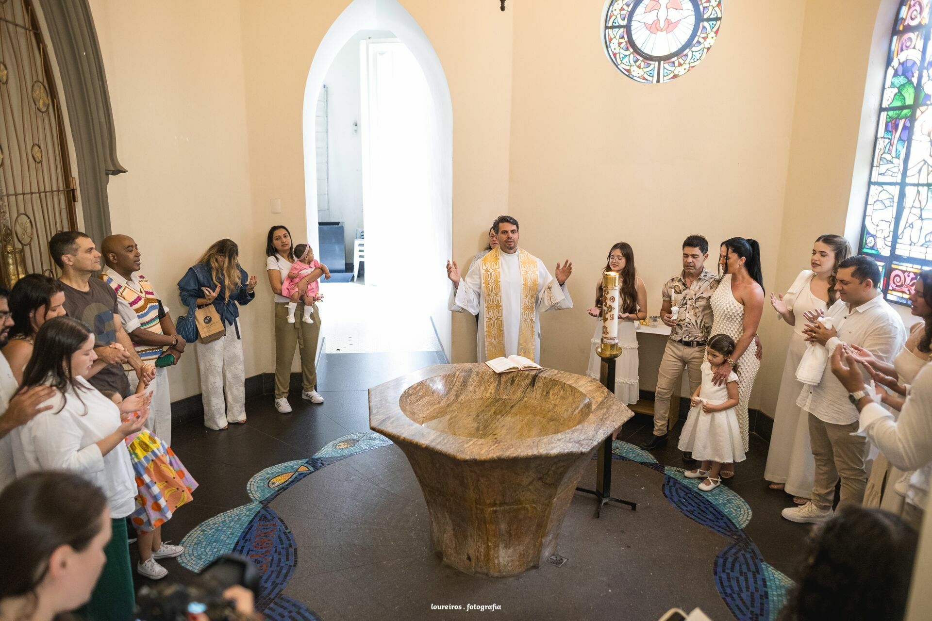 Foto Batizado Maitê e Pedro . Catedral de Vitória - ES Foto Batizado Maitê e Pedro . Catedral de Vitória - ES - Imagem 47